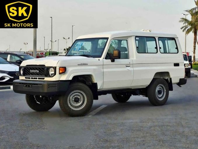 Новый Toyota Land Cruiser 70 Series Рестайлинг 2, 4.0 л, 2024 в Дубае от SK Motors Белый цвет. GCC | AUTO.AE