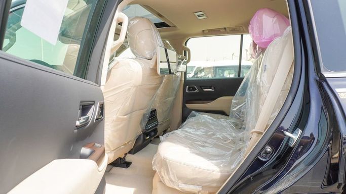 Новый Toyota Land Cruiser 300 Series, 4.0 л, 2025 в Дубае от Najem Motors Черный цвет. GCC | AUTO.AE