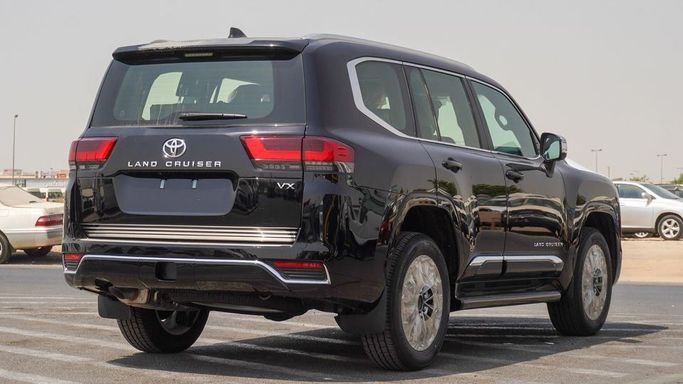 Новый Toyota Land Cruiser 300 Series, 4.0 л, 2025 в Дубае от Najem Motors Черный цвет. GCC | AUTO.AE