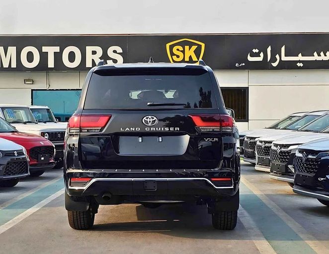 Новый Toyota Land Cruiser 300 Series, 3.4 л, 2025 в Дубае от SK Motors Черный цвет. GCC | AUTO.AE