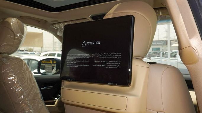Новый Toyota Land Cruiser 300 Series, 3.4 л, 2025 в Дубае от Najem Motors Серый цвет. GCC | AUTO.AE