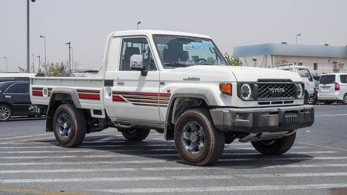 New Toyota Land Cruiser 70 Series Facelift 2, 4.0 l, 2025 in Dubai by Najem Motors, White color. GCC Specs | AUTO.AE