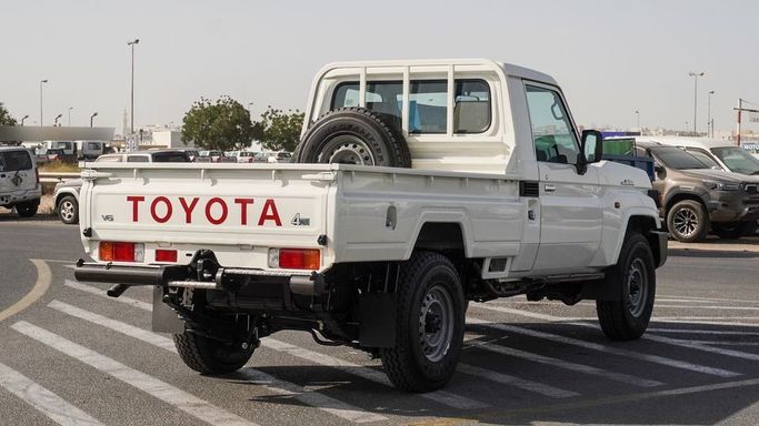 New Toyota Land Cruiser 70 Series Facelift 2, 4.0 l, 2025 in Dubai by Najem Motors, White color. GCC Specs | AUTO.AE