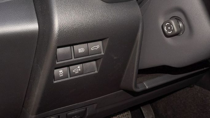 Новый Toyota Land Cruiser 300 Series, 3.4 л, 2025 в Дубае от Najem Motors Белый цвет. GCC | AUTO.AE