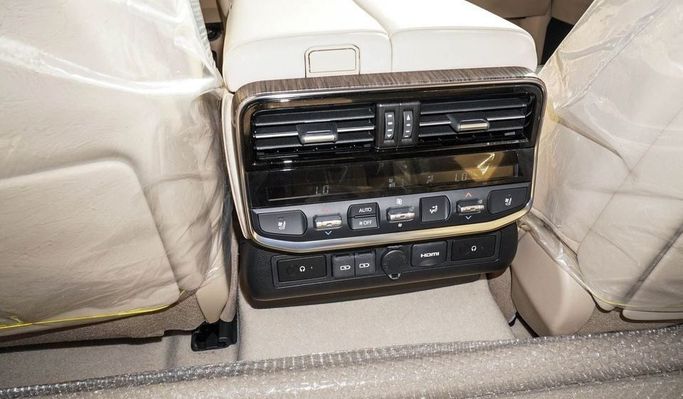 Новый Toyota Land Cruiser 300 Series, 4.0 л, 2024 в Дубае от Najem Motors Черный цвет. GCC | AUTO.AE
