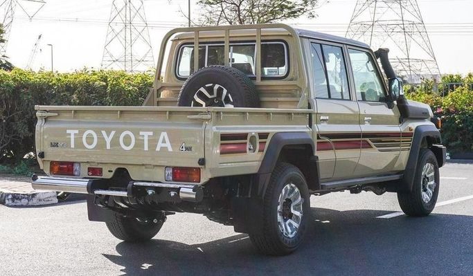 New Toyota Land Cruiser 70 Series Facelift 2, 4.0 l, 2025 in Dubai by Najem Motors, Beige color. GCC Specs | AUTO.AE
