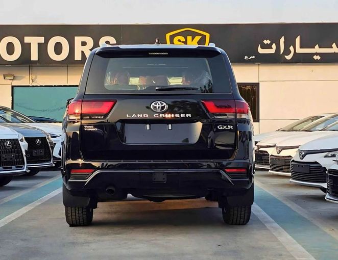 Новый Toyota Land Cruiser 300 Series, 3.4 л, 2025 в Дубае от SK Motors Черный цвет. Other | AUTO.AE