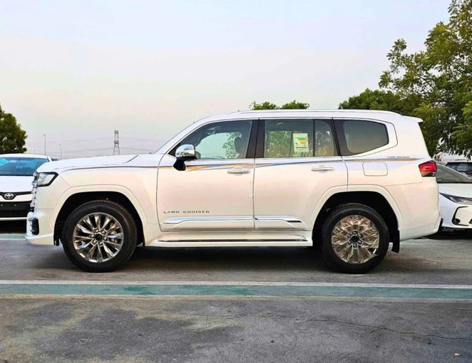 Новый Toyota Land Cruiser 300 Series, 3.4 л, 2025 в Дубае от SK Motors Белый цвет. Other | AUTO.AE