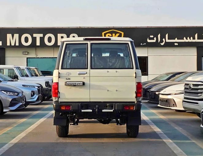 Новый Toyota Land Cruiser 70 Series Рестайлинг 2, 4.5 л, 2025 в Дубае от SK Motors Белый цвет. Other | AUTO.AE