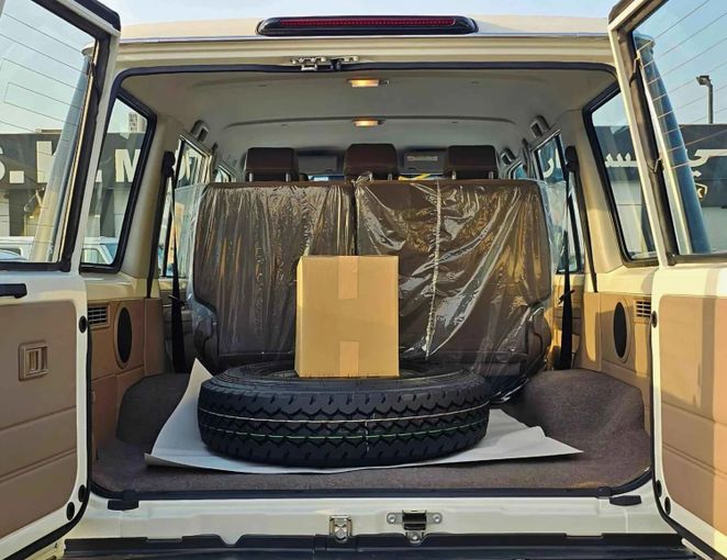 Новый Toyota Land Cruiser 70 Series Рестайлинг 2, 4.5 л, 2025 в Дубае от SK Motors Белый цвет. Other | AUTO.AE
