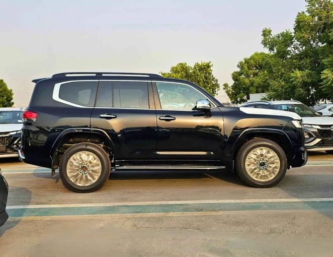 Новый Toyota Land Cruiser 300 Series, 3.4 л, 2025 в Дубае от SK Motors Черный цвет. Other | AUTO.AE