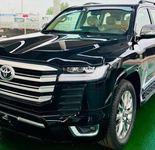 Used Toyota Land Cruiser 300 Series, 4.0 l, 2023 in Dubai by Lakhani Motors, Black color. Other | AUTO.AE