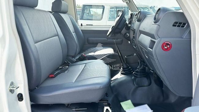 Новый Toyota Land Cruiser 70 Series Рестайлинг 2, 4.0 л, 2024 в Дубае от Falcons GT Motors FZCO Белый цвет. Other | AUTO.AE
