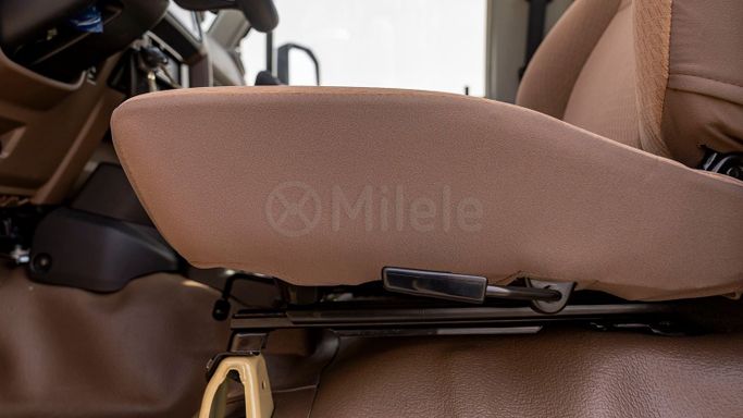 Новый Toyota Land Cruiser 70 Series Рестайлинг 2, 4.5 л, 2025 в Дубае от Milele Бежевый цвет. Other | AUTO.AE