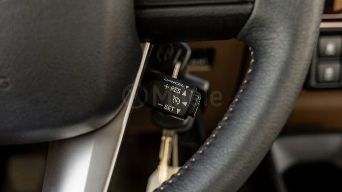 Новый Toyota Land Cruiser 70 Series Рестайлинг 2, 4.5 л, 2025 в Дубае от Milele Бежевый цвет. Other | AUTO.AE