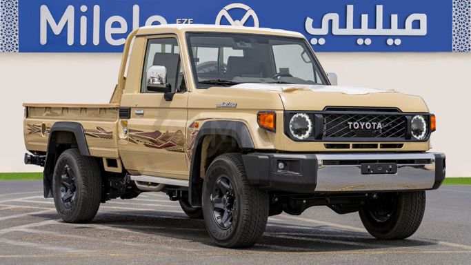 Новый Toyota Land Cruiser 70 Series Рестайлинг 2, 4.5 л, 2025 в Дубае от Milele Бежевый цвет. Other | AUTO.AE