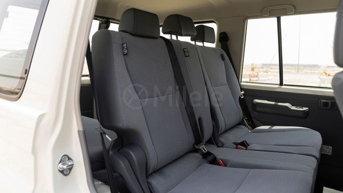 Новый Toyota Land Cruiser 70 Series Рестайлинг 2, 2.8 л, 2025 в Дубае от Milele Белый цвет. Other | AUTO.AE