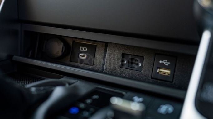 Новый Toyota Land Cruiser 300 Series, 3.4 л, 2024 в Дубае от Milele Белый цвет. Other | AUTO.AE