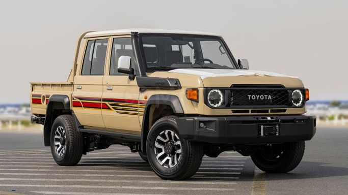 Новый Toyota Land Cruiser 70 Series Рестайлинг 2, 2.8 л, 2025 в Дубае от Milele Бежевый цвет. Other | AUTO.AE