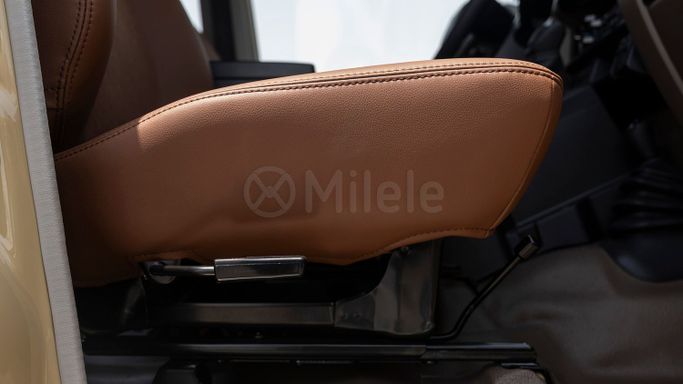 Новый Toyota Land Cruiser 70 Series Рестайлинг 2, 2.8 л, 2025 в Дубае от Milele Бежевый цвет. Other | AUTO.AE