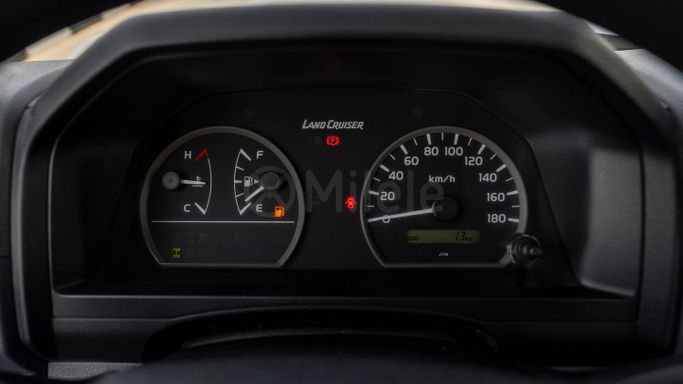 Новый Toyota Land Cruiser 70 Series Рестайлинг 2, 4.5 л, 2025 в Дубае от Milele Белый цвет. Other | AUTO.AE