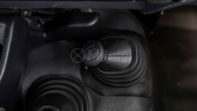 Новый Toyota Land Cruiser 70 Series Рестайлинг 2, 4.5 л, 2025 в Дубае от Milele Белый цвет. Other | AUTO.AE