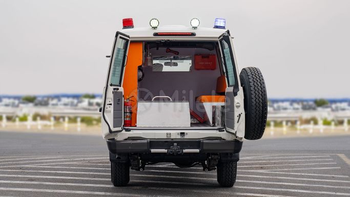 Новый Toyota Land Cruiser 70 Series Рестайлинг 2, 4.5 л, 2024 в Дубае от Milele Белый цвет. Other | AUTO.AE