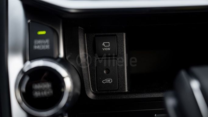 Новый Toyota Land Cruiser 300 Series, 3.3 л, 2025 в Дубае от Milele Черный цвет. Other | AUTO.AE