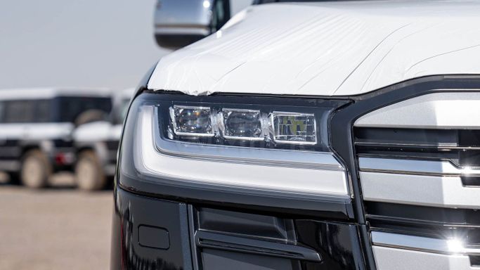 Новый Toyota Land Cruiser 300 Series, 3.3 л, 2025 в Дубае от Milele Черный цвет. Other | AUTO.AE