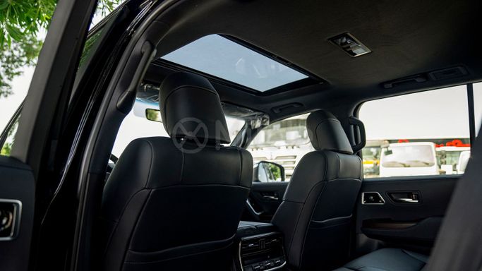 Новый Toyota Land Cruiser 300 Series, 3.3 л, 2025 в Дубае от Milele Черный цвет. Other | AUTO.AE