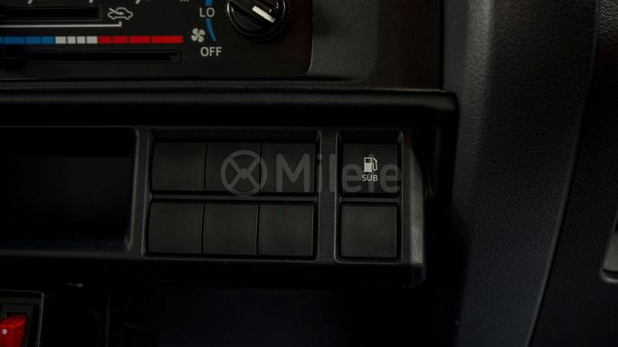 جديدة Toyota Land Cruiser 70 Series تجميل الوجه 2, 4.5 l, 2024 في في دبي من Milele، اللون أبيض. أخرى | AUTO.AE