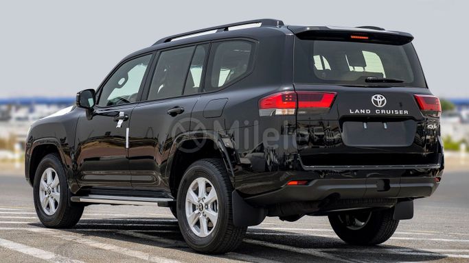 Новый Toyota Land Cruiser 300 Series, 3.3 л, 2024 в Дубае от Milele Черный цвет. Other | AUTO.AE
