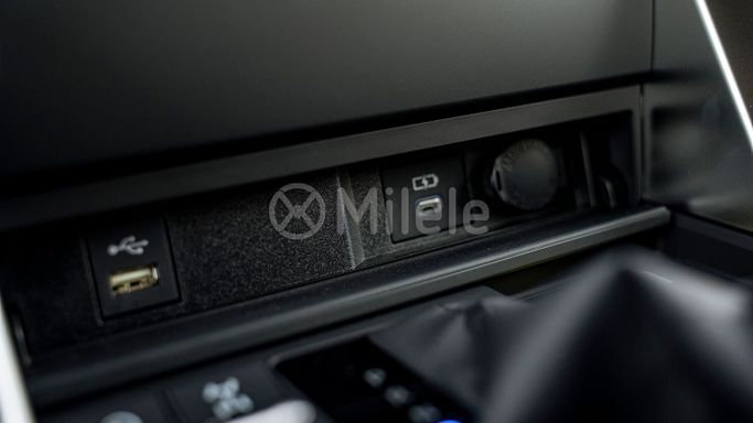 Новый Toyota Land Cruiser 300 Series, 3.4 л, 2024 в Дубае от Milele Черный цвет. Other | AUTO.AE
