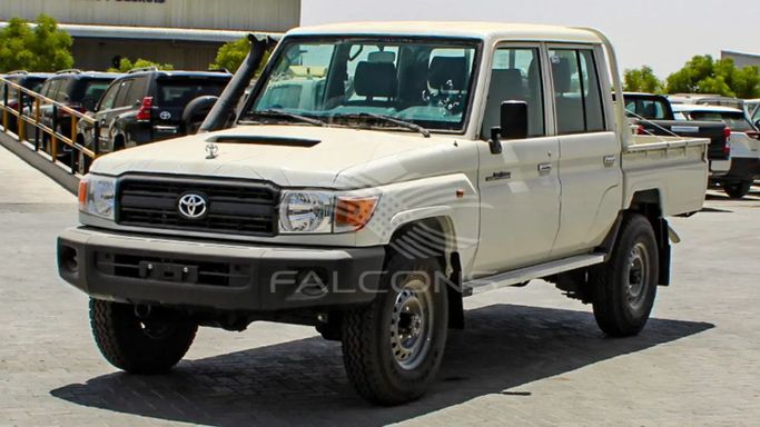 Новый Toyota Land Cruiser 70 Series Рестайлинг, 4.5 л, 2023 в Дубае от Falcons GT Motors FZCO Белый цвет. Other | AUTO.AE