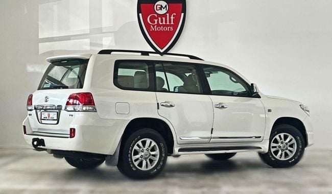 Подержанный Toyota Land Cruiser 200 Series, 4.0 л, 2010 в Дубае от Gulf Motors Белый цвет. GCC | AUTO.AE