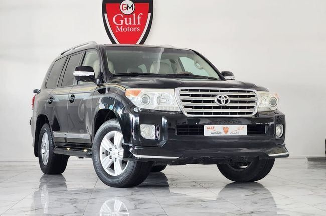 Used Toyota Land Cruiser 200 Series Facelift 1, 5.7 l, 2012 in Dubai by Gulf Motors, Black color. GCC Specs | AUTO.AE