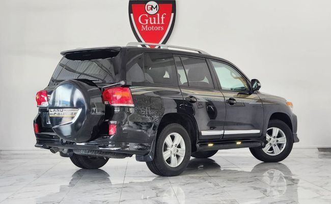 Used Toyota Land Cruiser 200 Series Facelift 1, 5.7 l, 2012 in Dubai by Gulf Motors, Black color. GCC Specs | AUTO.AE