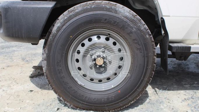 Новый Toyota Land Cruiser 70 Series Рестайлинг 2, 4.2 л, 2023 в Дубае от Falcons GT Motors FZCO Белый цвет. Other | AUTO.AE
