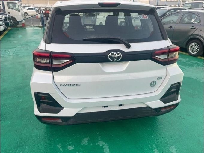 New Toyota Raize I, 996 l, 2023 in Dubai by Mohamed Hakim Motors, White color. GCC Specs | AUTO.AE