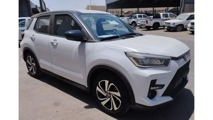 New Toyota Raize I, 996 l, 2023 in Dubai by Mohamed Hakim Motors, White color. GCC Specs | AUTO.AE