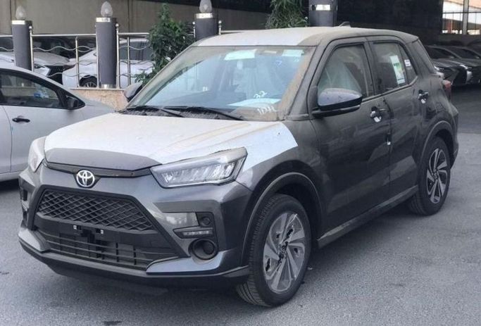 New Toyota Raize I, 996 l, 2023 in Dubai by Mohamed Hakim Motors, Black color. GCC Specs | AUTO.AE
