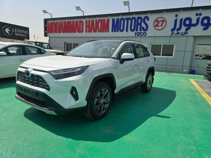 New Toyota RAV4 V (XA50), 2.5 l, 2024 in Dubai by Mohamed Hakim Motors, White color. GCC Specs | AUTO.AE