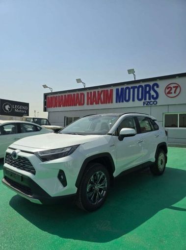 New Toyota RAV4 V (XA50), 2.5 l, 2024 in Dubai by Mohamed Hakim Motors, White color. GCC Specs | AUTO.AE