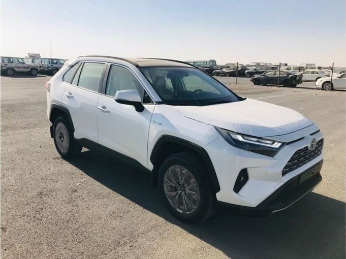 New Toyota RAV4 V (XA50), 2.5 l, 2024 in Dubai by Mohamed Hakim Motors, White color. GCC Specs | AUTO.AE