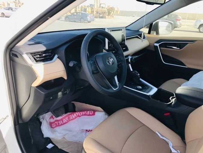 New Toyota RAV4 V (XA50), 2.5 l, 2024 in Dubai by Mohamed Hakim Motors, White color. GCC Specs | AUTO.AE