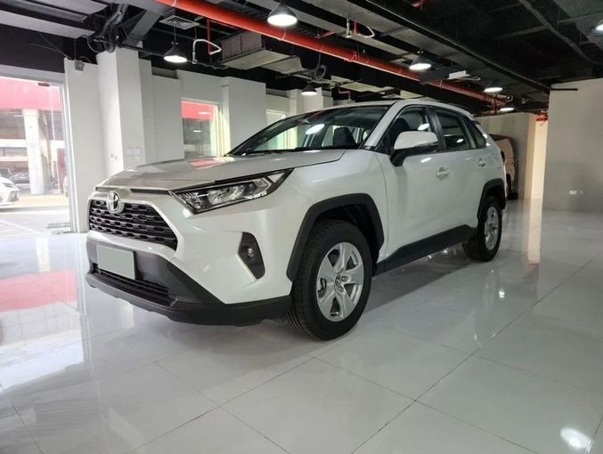 New Toyota RAV4 V (XA50), 2.0 l, 2024 in Dubai by Mohamed Hakim Motors, White color. Chinese Specs | AUTO.AE