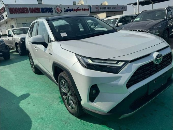 New Toyota RAV4 V (XA50), 2.5 l, 2023 in Dubai by Mohamed Hakim Motors, Silver color. Other | AUTO.AE