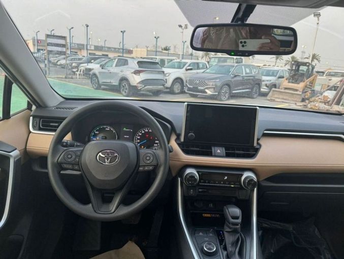 New Toyota RAV4 V (XA50), 2.5 l, 2024 in Dubai by Mohamed Hakim Motors, White color. GCC Specs | AUTO.AE