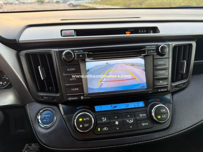Used Toyota RAV4 IV (XA40) Facelift, 2.5 l, 2017 in Dubai by Alhamd Motors, Blue color. American Specs | AUTO.AE