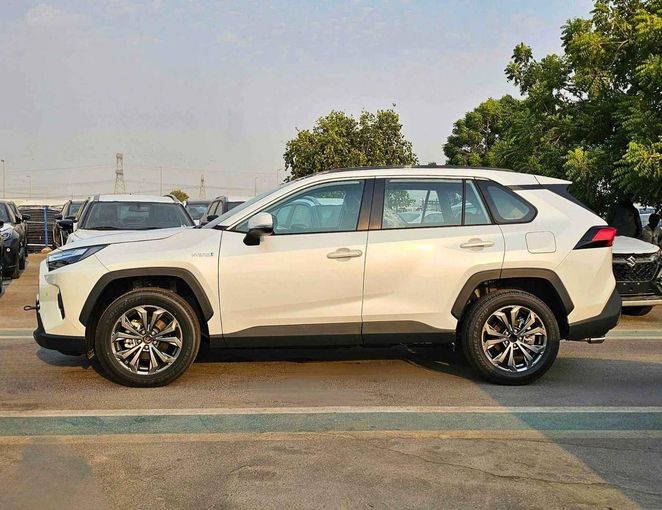 Новый Toyota RAV4 V (XA50), 2.5 л, 2025 в Дубае от SK Motors Белый цвет. Китайская | AUTO.AE